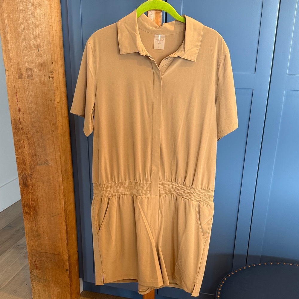 CALIA GOLF ONESIE NWOT NEVER WIRN PRISTINE LARGE